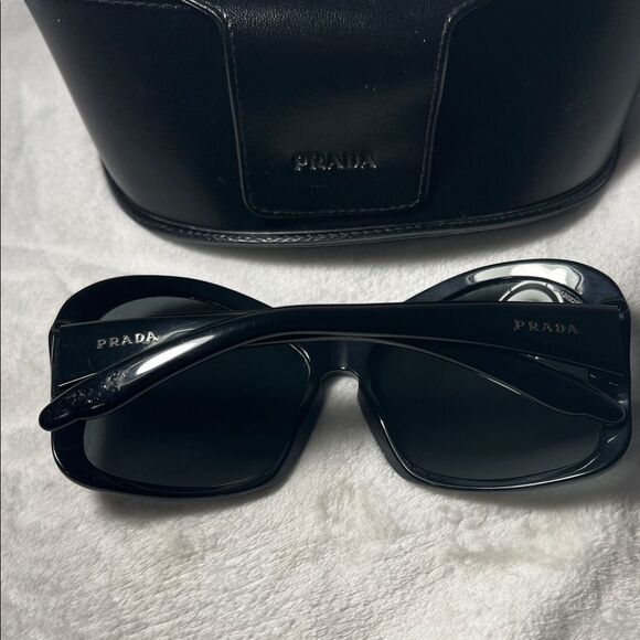 Prada Women's Butterfly Frame Sunglasses SPR 181 Black - COA - Picture 3 of 13